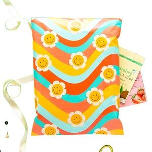 (10) Colorful Smiley Wave Mailers, 10X13”, BUY NOW PRICE